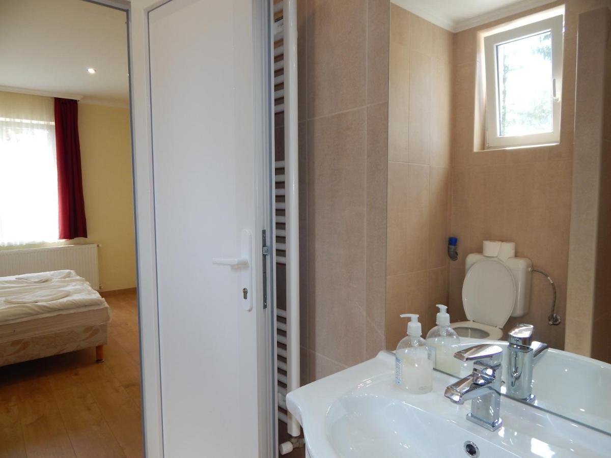 Hajdu Vendeghaz Hotel Hajduszoboszlo Ngoại thất bức ảnh
