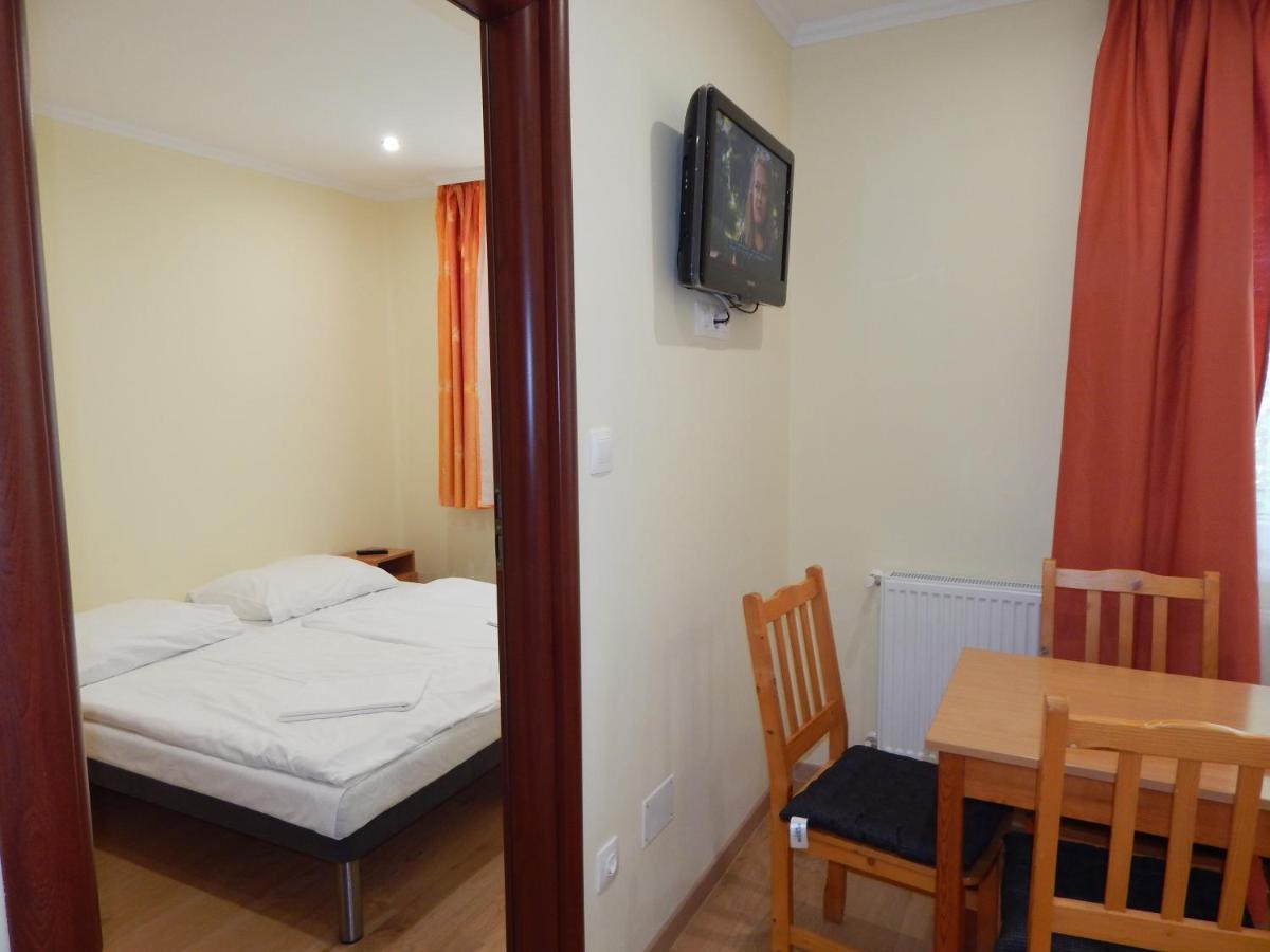 Hajdu Vendeghaz Hotel Hajduszoboszlo Ngoại thất bức ảnh