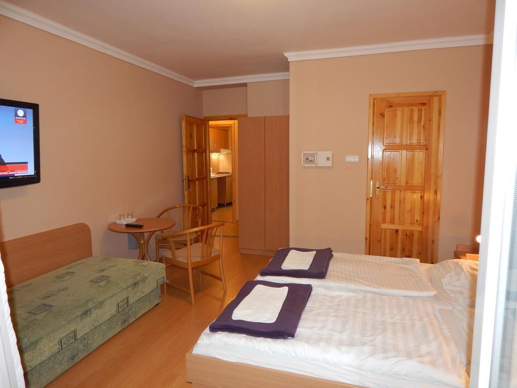 Hajdu Vendeghaz Hotel Hajduszoboszlo Phòng bức ảnh