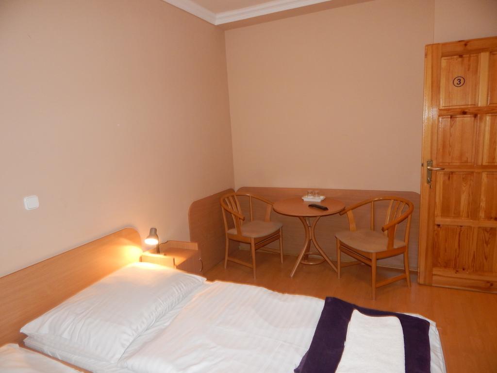 Hajdu Vendeghaz Hotel Hajduszoboszlo Phòng bức ảnh