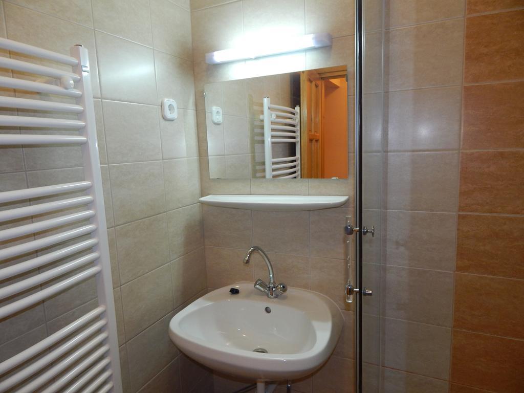 Hajdu Vendeghaz Hotel Hajduszoboszlo Phòng bức ảnh