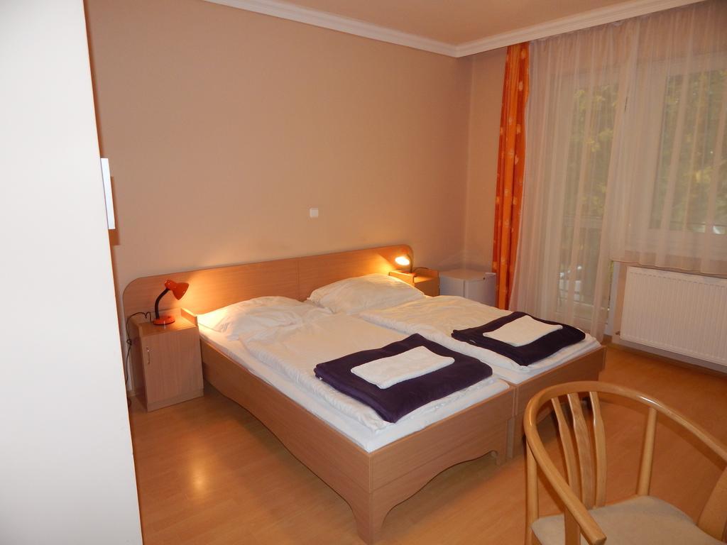 Hajdu Vendeghaz Hotel Hajduszoboszlo Ngoại thất bức ảnh