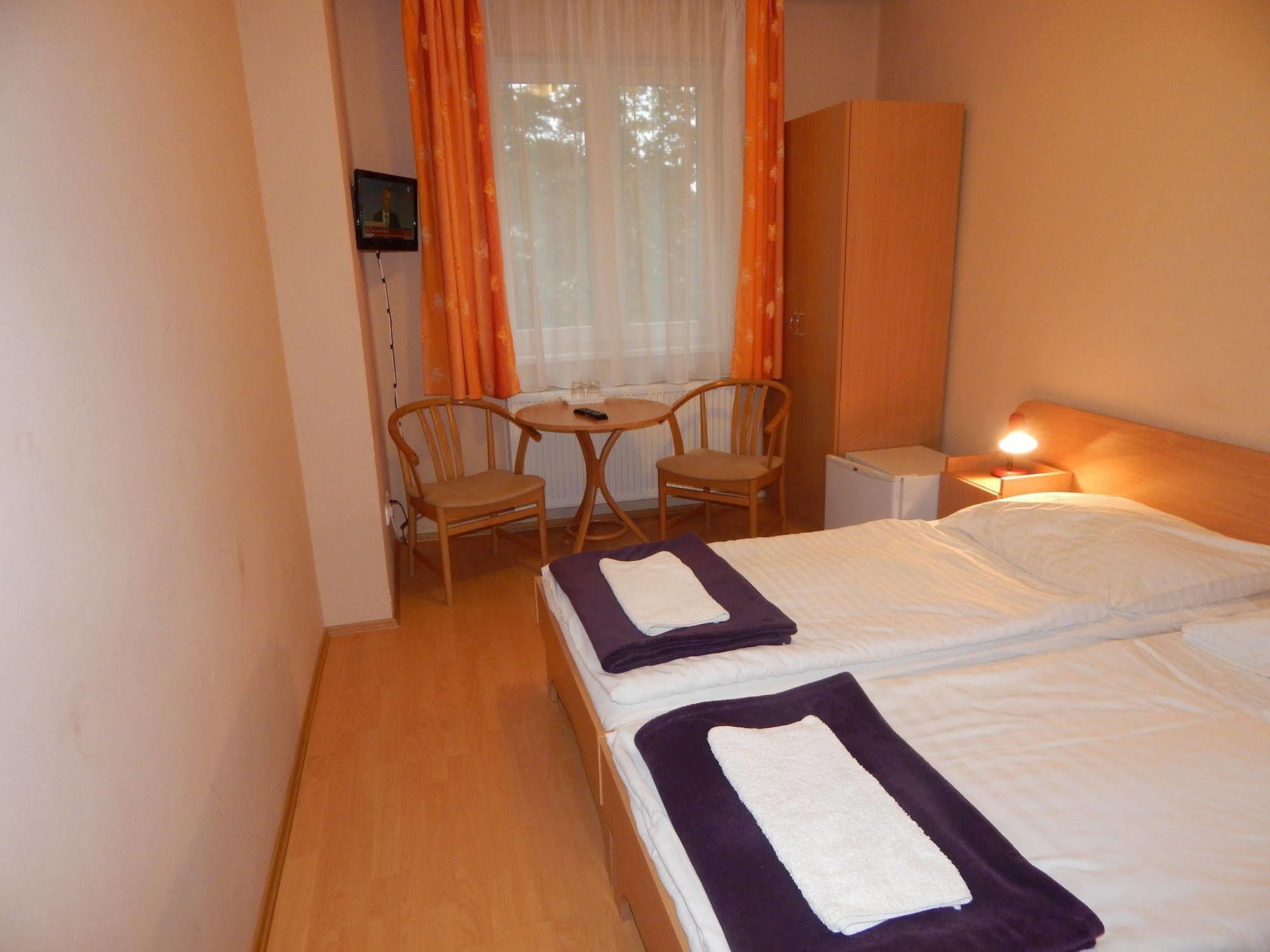 Hajdu Vendeghaz Hotel Hajduszoboszlo Ngoại thất bức ảnh